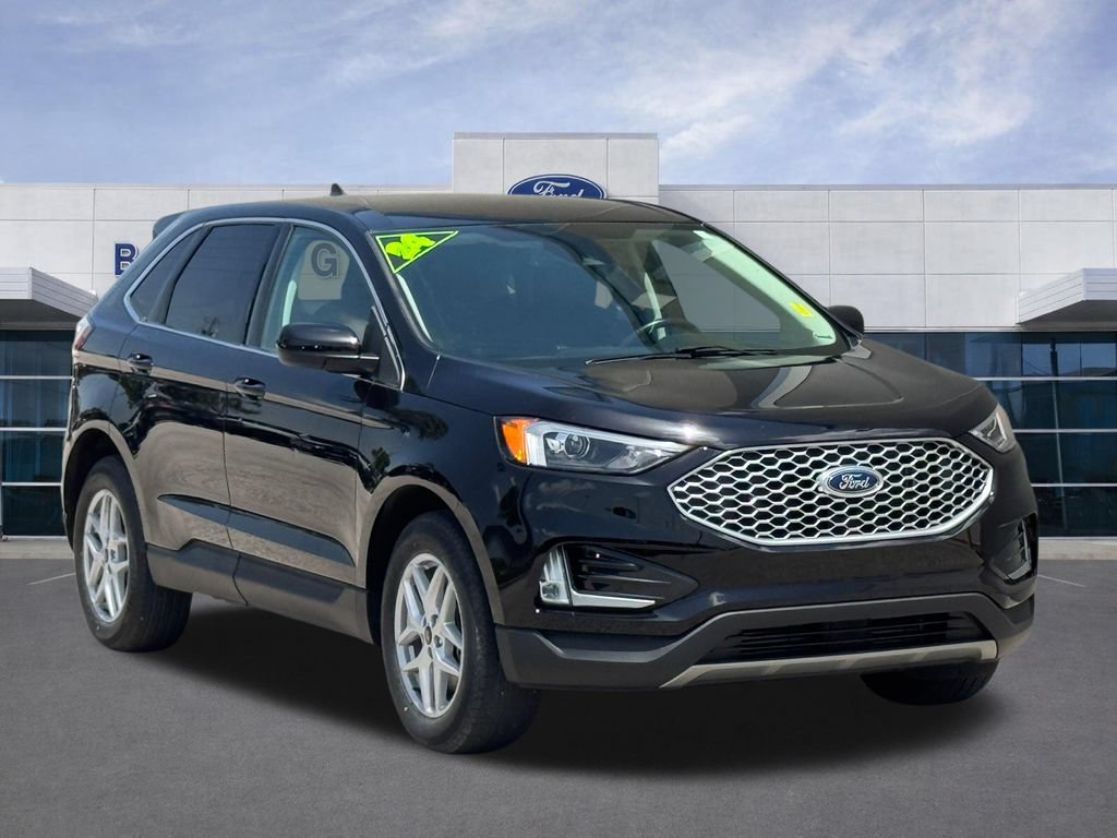 Used 2024 Ford Edge SEL w/ Convenience Package AWD/4WD image 2