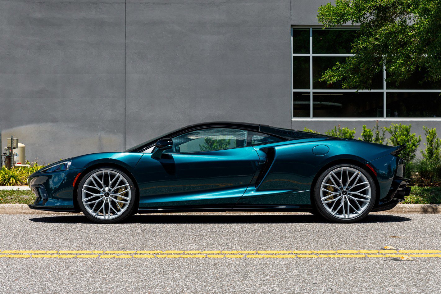 New 2026 McLaren GTS RWD image 28