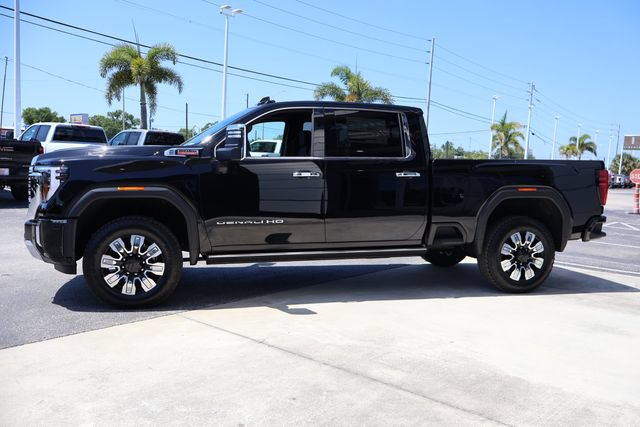 New 2026 GMC Sierra 3500 Denali w/ Denali Reserve Package AWD/4WD image 5