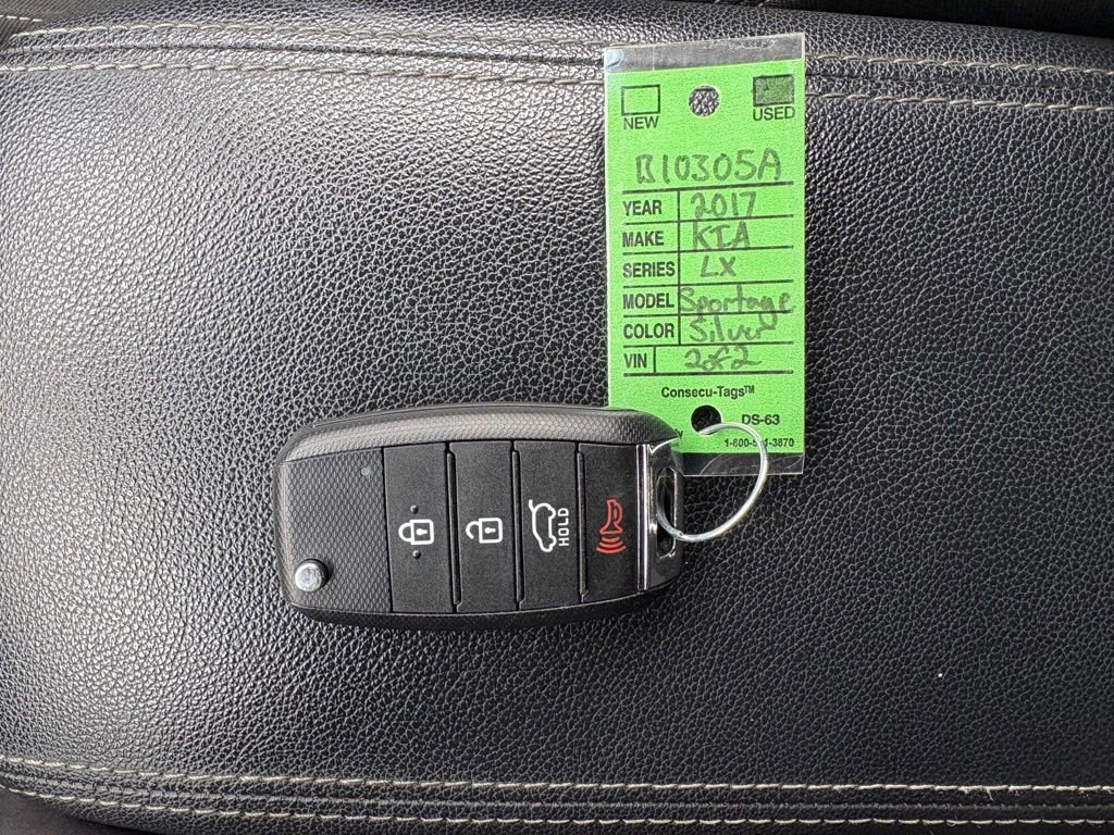 Used 2017 Kia Sportage LX image 29