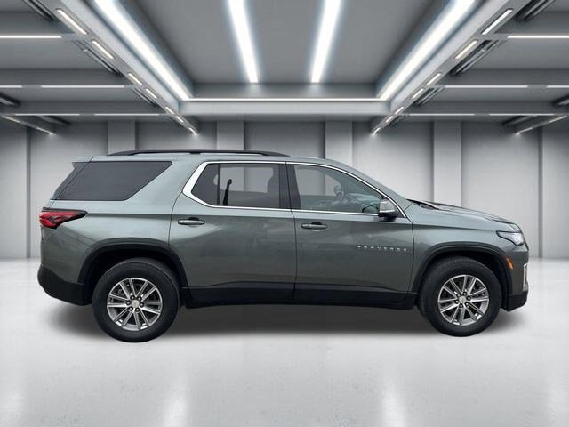 Used 2023 Chevrolet Traverse LT