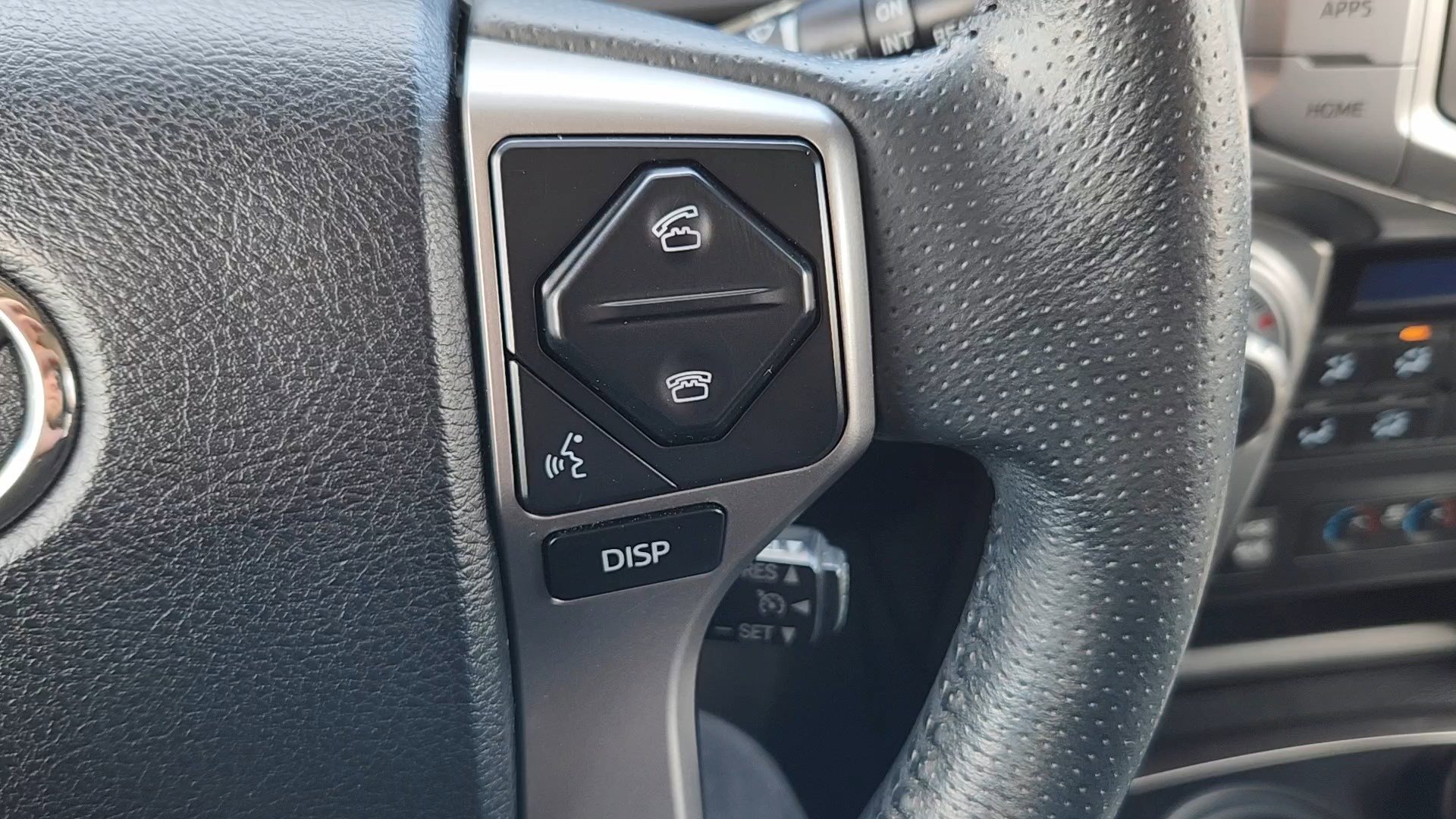 Used 2016 Toyota 4Runner Limited AWD/4WD image 13