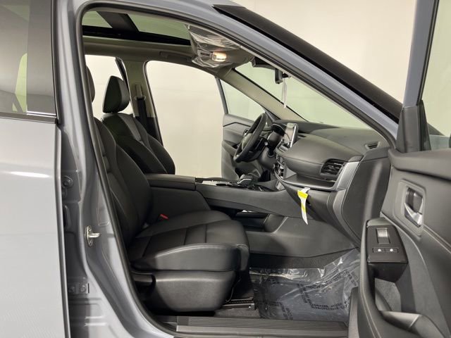 New 2026 Nissan Rogue Dark Armor image 39