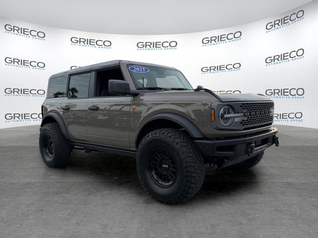 Certified 2025 Ford Bronco Badlands AWD/4WD image 1