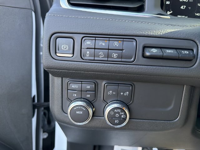 Used 2023 GMC Yukon Denali w/ LPO, Floor Liner Package AWD/4WD image 17