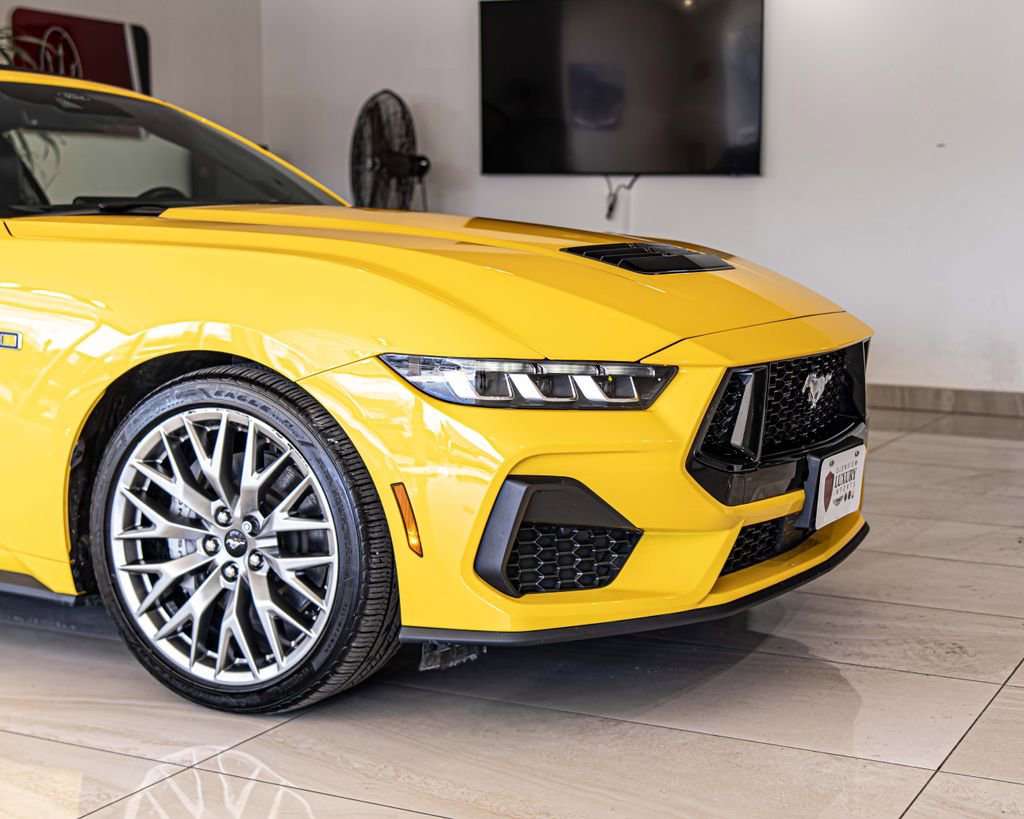 Used 2024 Ford Mustang GT Premium image 3