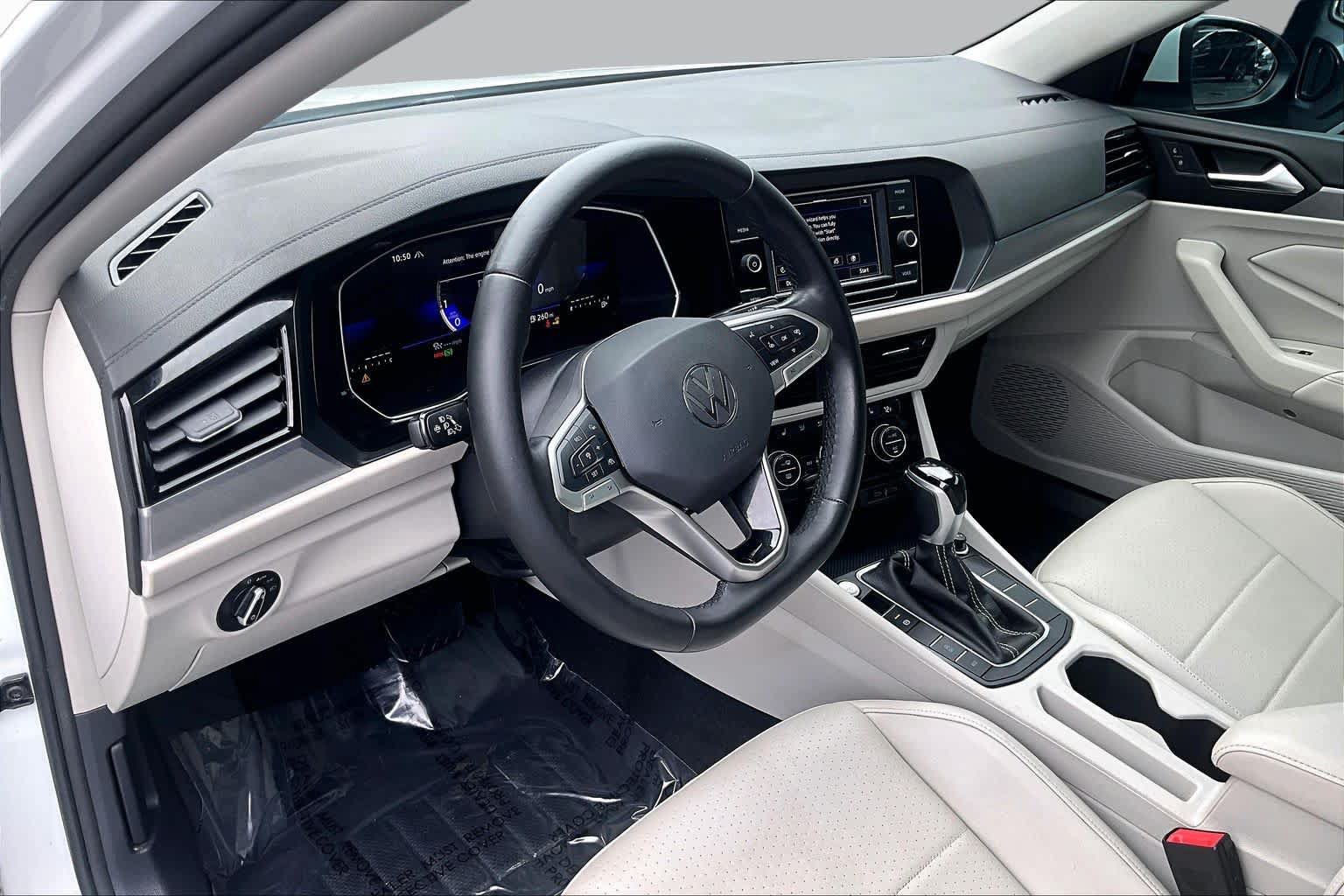 Used 2023 Volkswagen Jetta SE FWD image 18