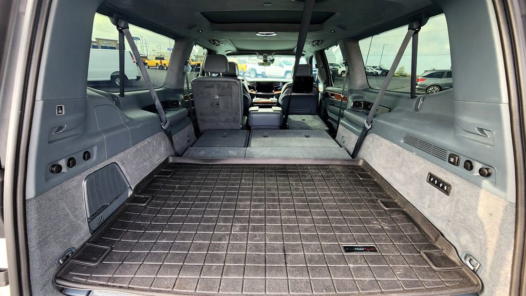 Used 2024 Jeep Grand Wagoneer L Series III w/ Rear Seat Video Group 1 AWD/4WD image 10