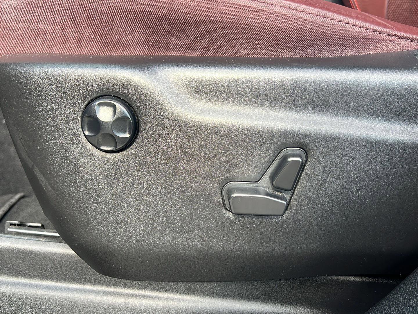 Used 2024 Dodge Durango GT AWD/4WD image 21