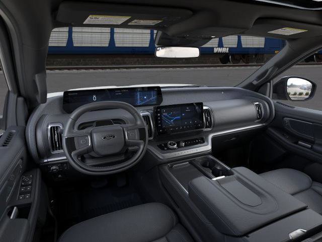 New 2025 Ford Expedition Platinum image 9