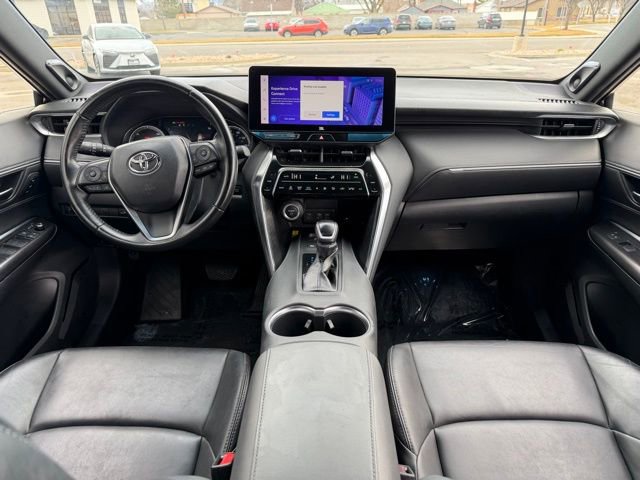 Used 2023 Toyota Venza XLE image 15