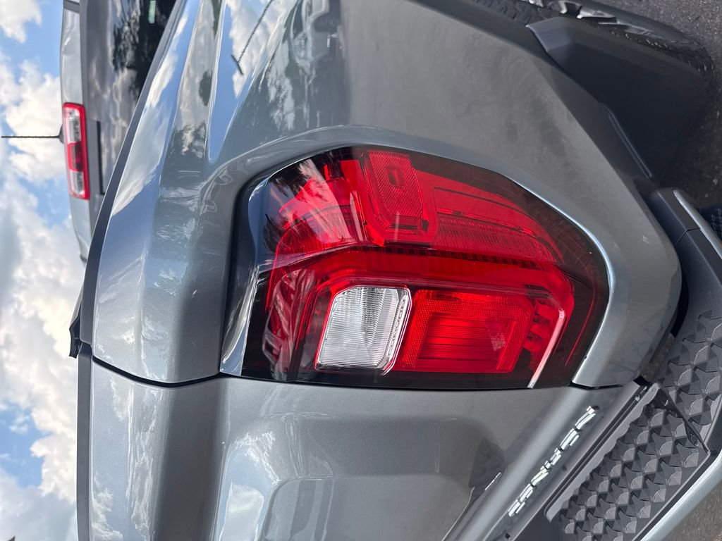 Used 2023 GMC Canyon Denali image 46