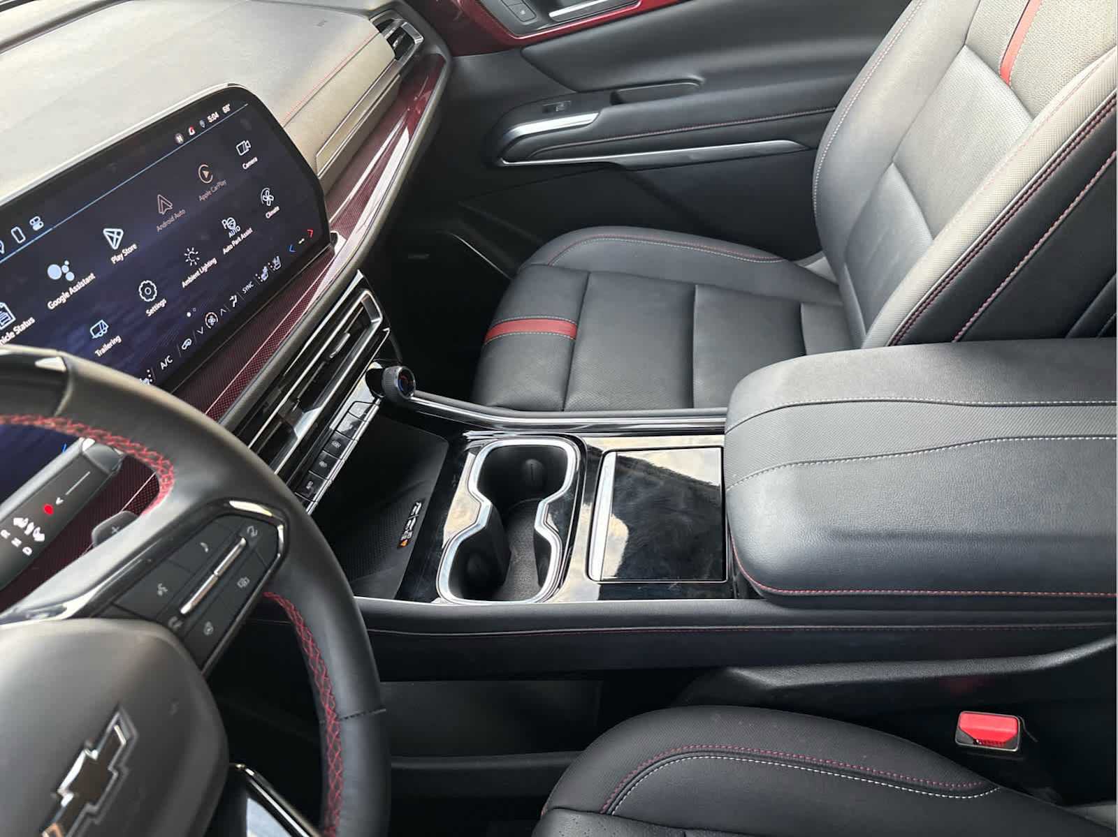 Used 2024 Chevrolet Traverse RS image 23