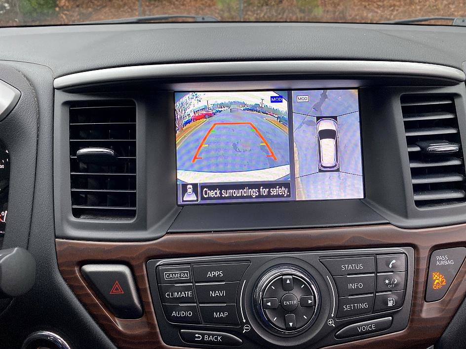 Used 2020 Nissan Pathfinder Platinum image 21