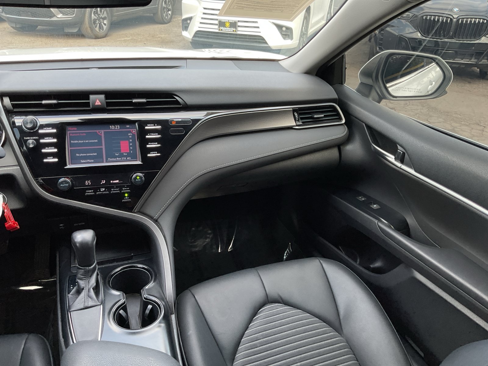 Used 2019 Toyota Camry SE FWD image 16