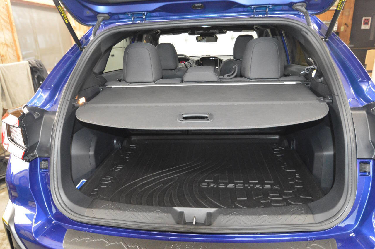 Used 2025 Subaru Crosstrek 2.5i Sport w/ Crosstrek Mirror Package image 18