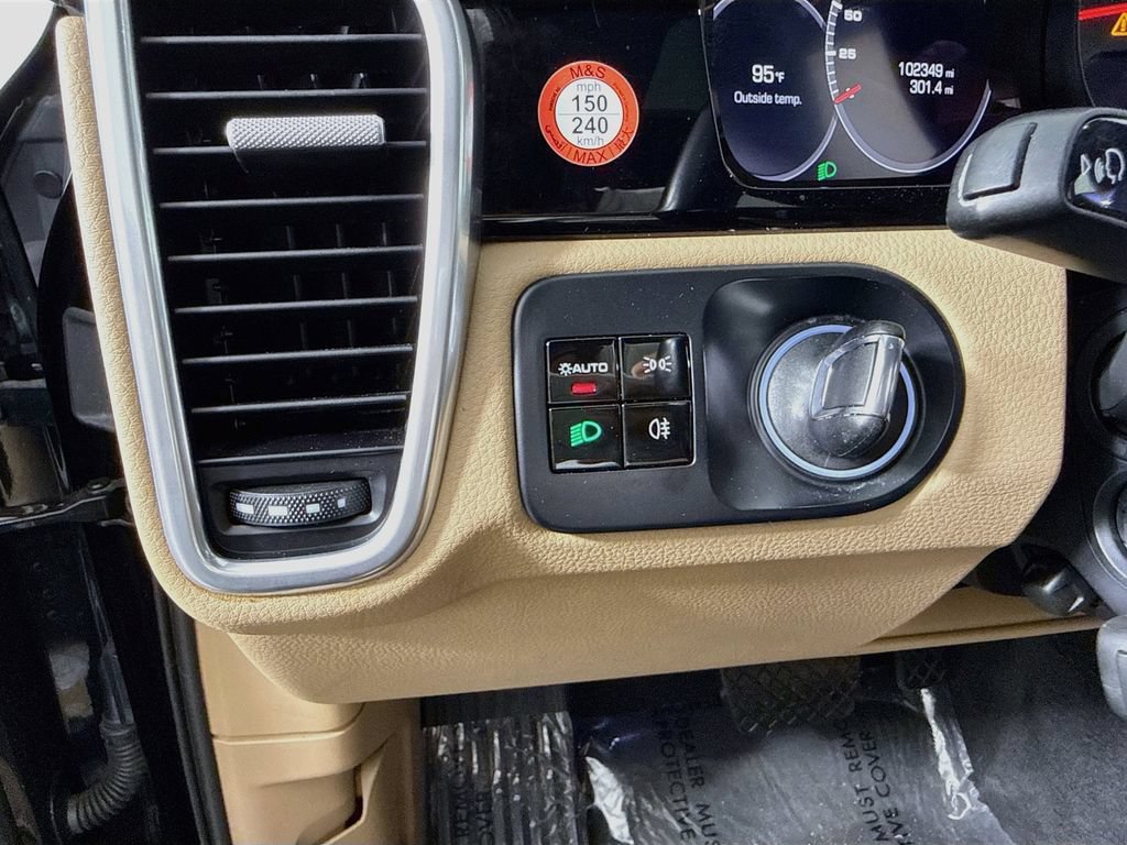 Used 2019 Porsche Cayenne AWD/4WD image 10