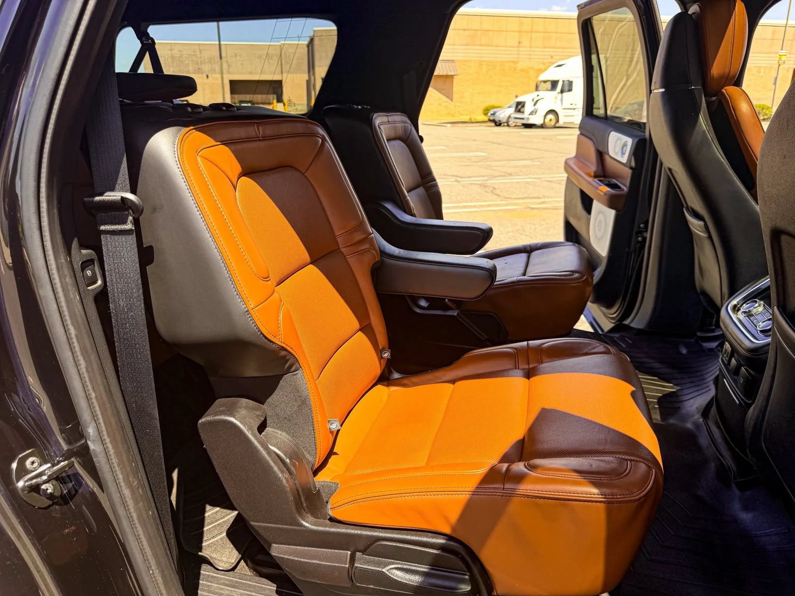 Used 2019 Lincoln Navigator L Reserve w/ Cargo Package AWD/4WD image 21