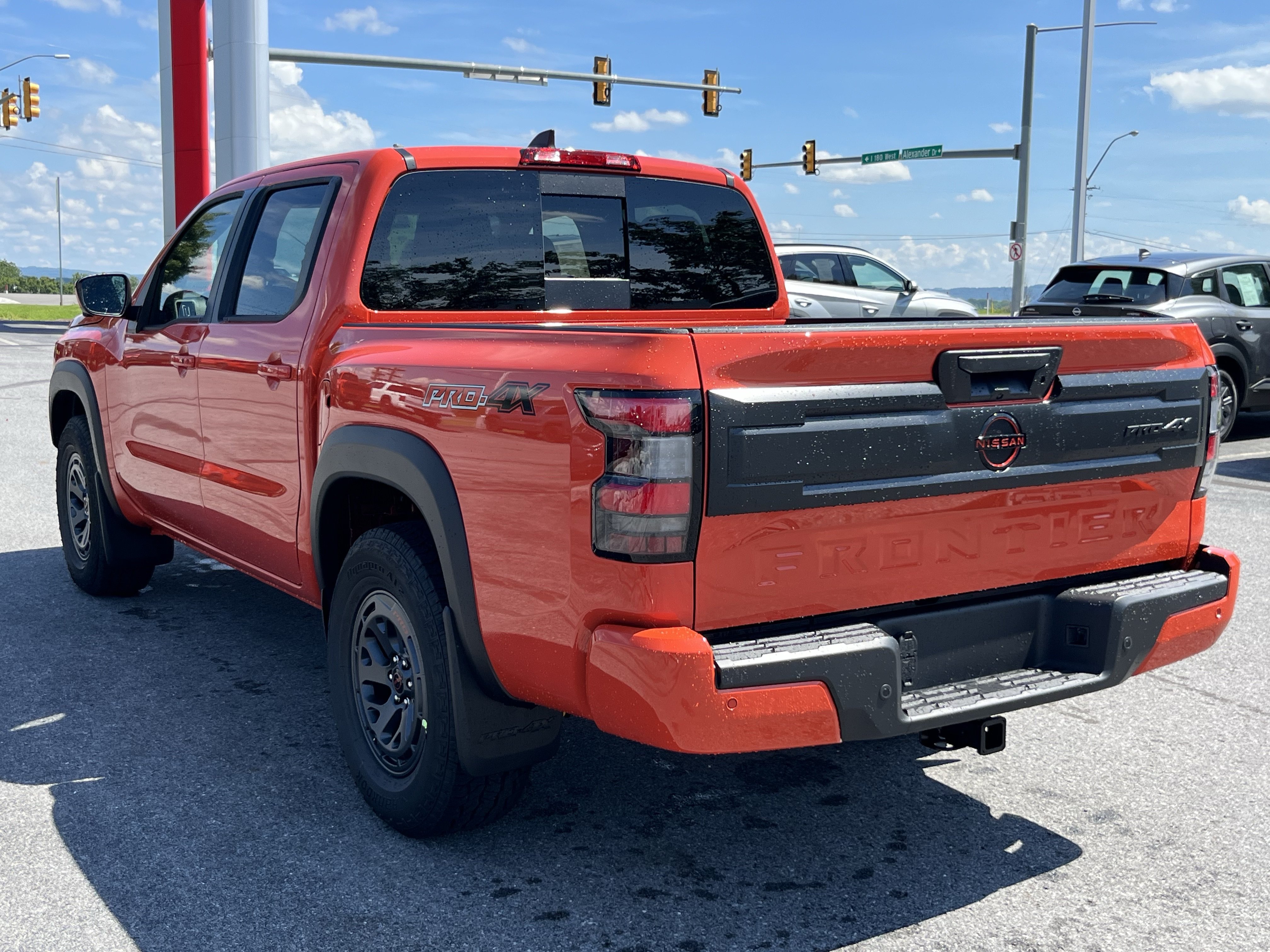 New 2026 Nissan Frontier PRO-4X w/ Pro Premium Package AWD/4WD image 8