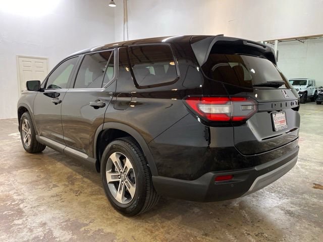 Used 2025 Honda Pilot EX-L image 3