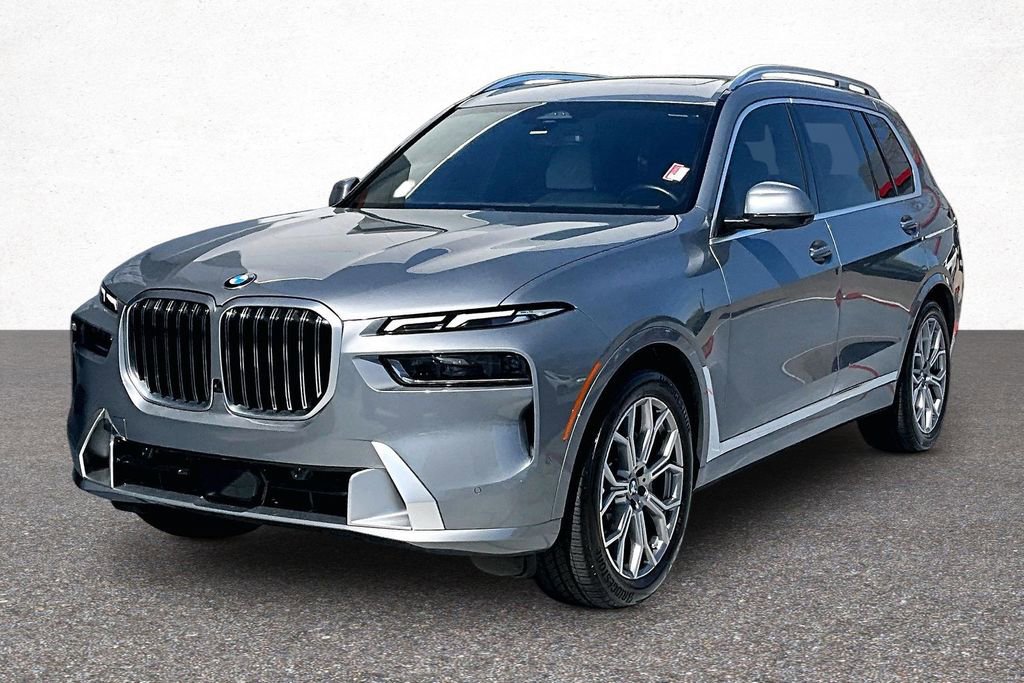 Used 2024 BMW X7 xDrive40i w/ Parking Assistance Package AWD/4WD image 4
