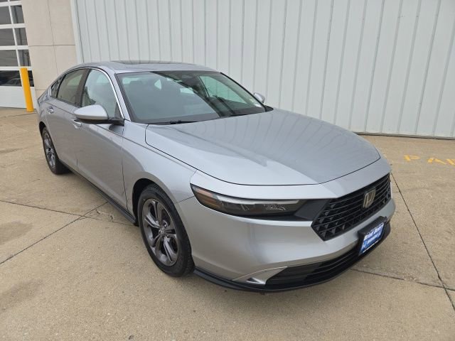 Used 2023 Honda Accord EX image 2