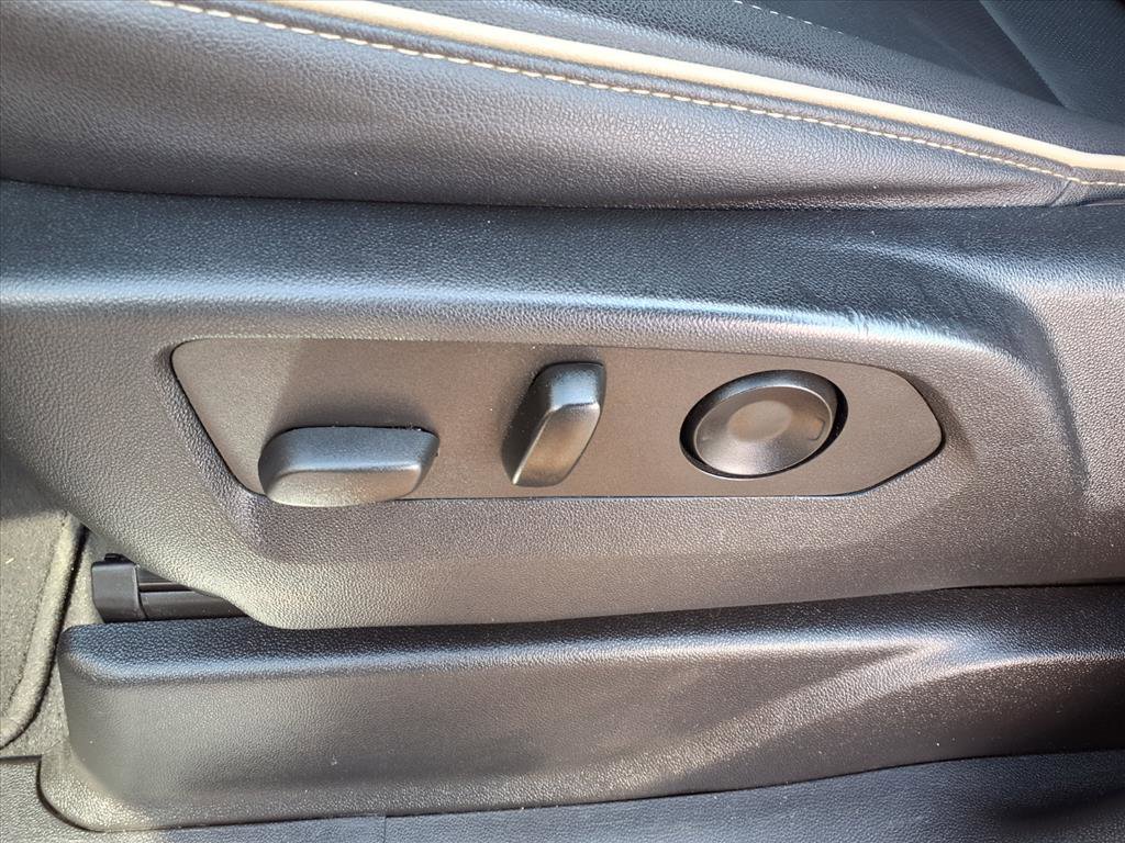 Used 2022 Chevrolet Suburban Premier image 6