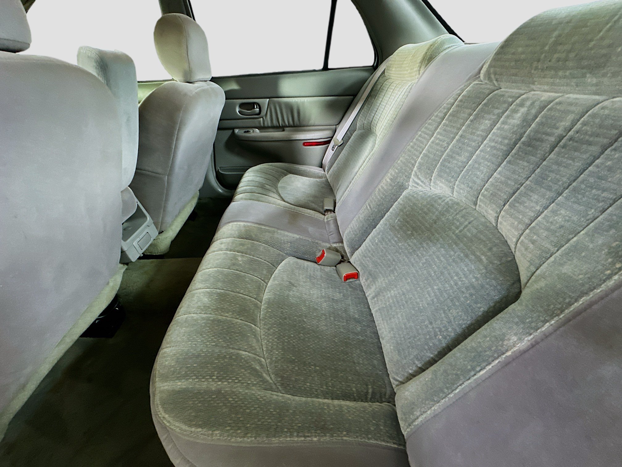 Used 2000 Buick Century Custom w/ Elite Pkg FWD image 23