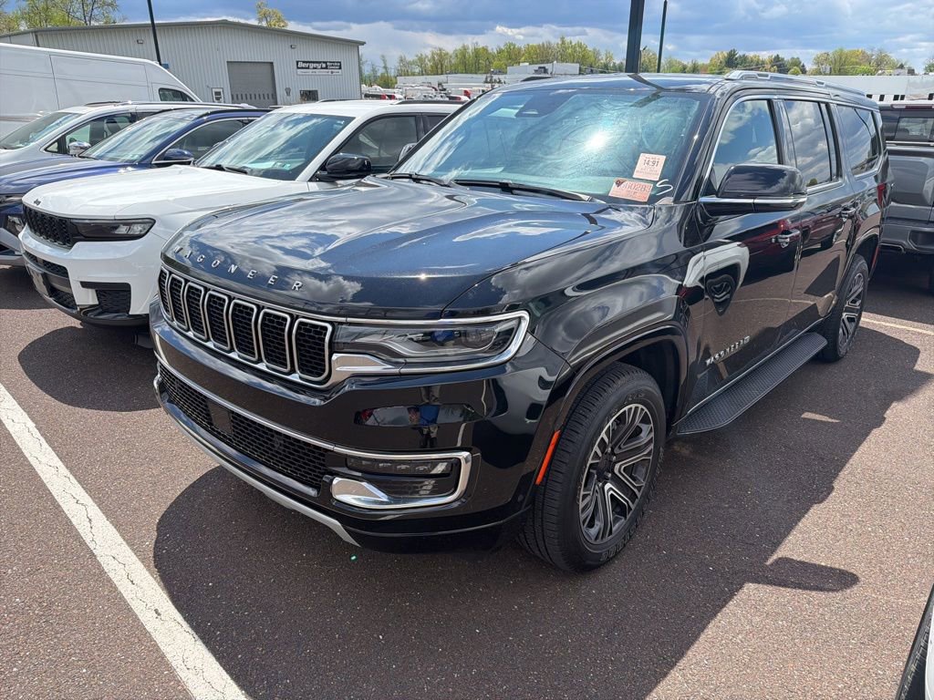 Used 2024 Jeep Wagoneer L Series II image 4