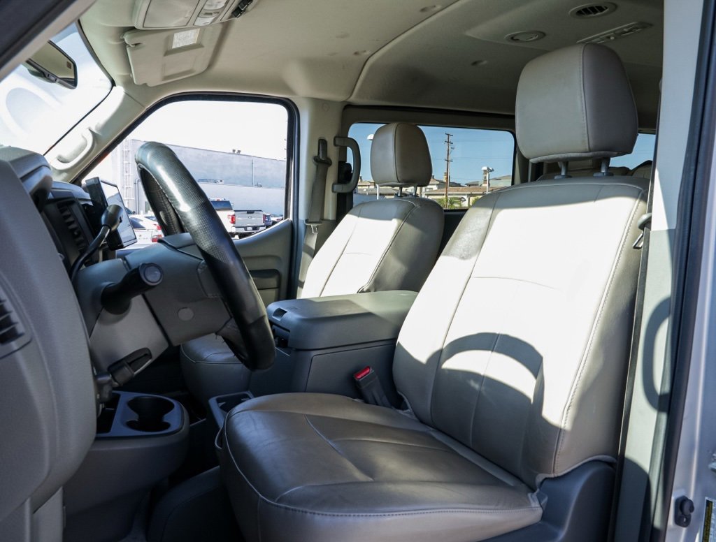 Used 2021 Nissan NV 3500 SL image 17