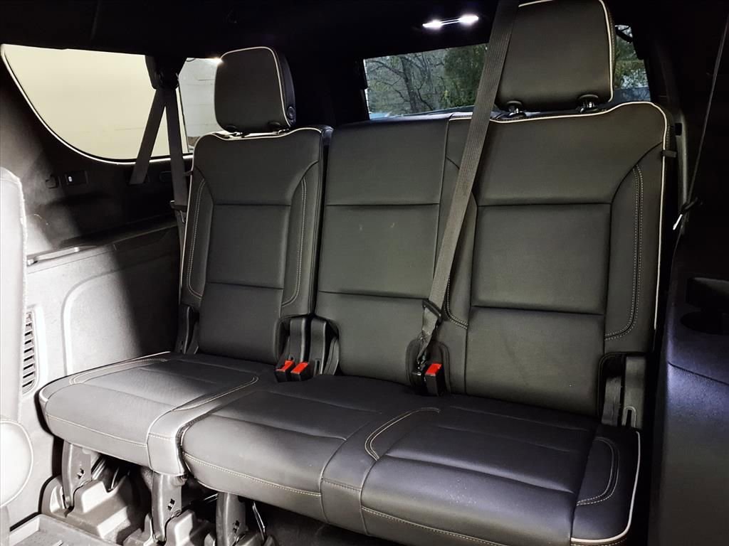 Used 2021 Chevrolet Suburban Premier image 9