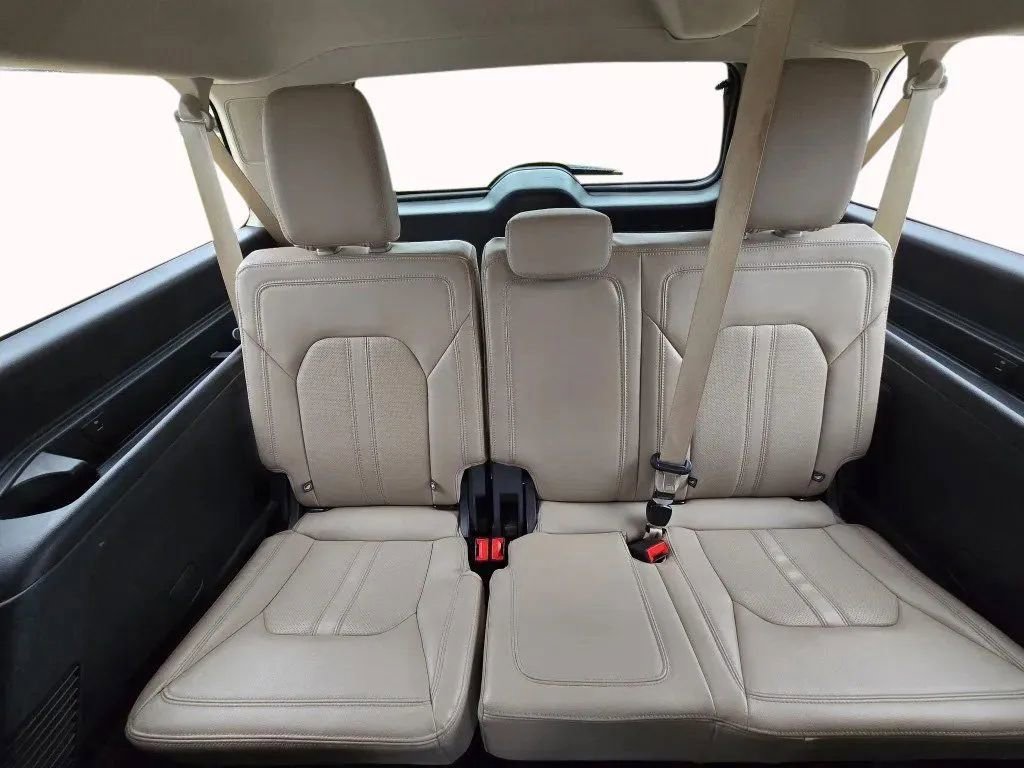 Used 2024 Ford Expedition Max Limited image 30