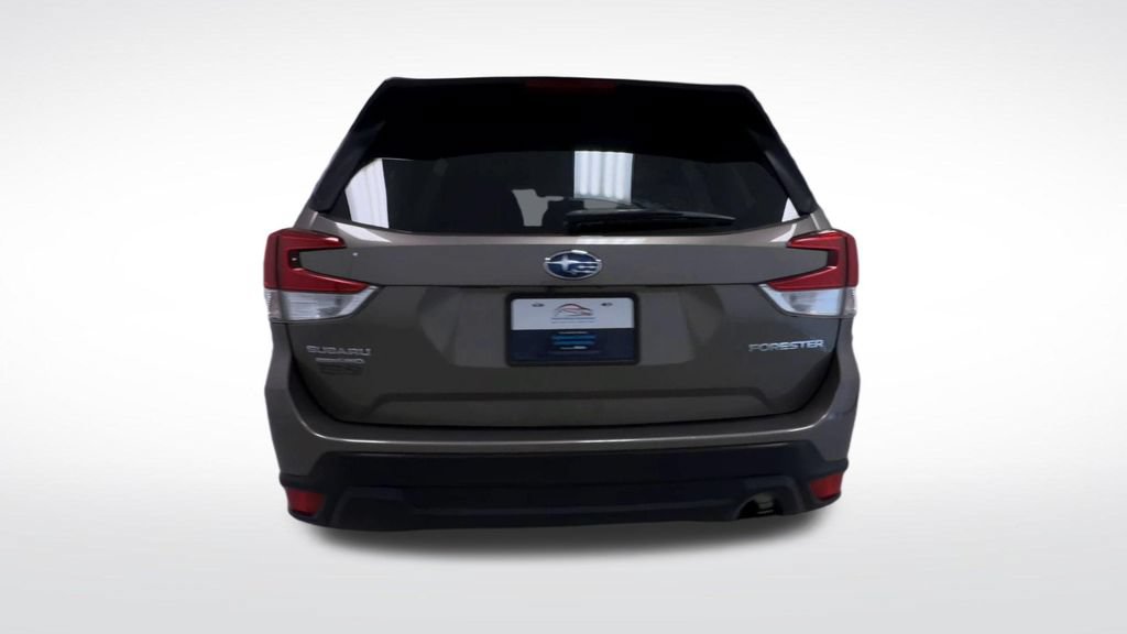 Used 2021 Subaru Forester Premium AWD/4WD image 7