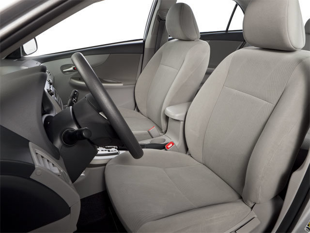Used 2013 Toyota Corolla LE FWD image 8