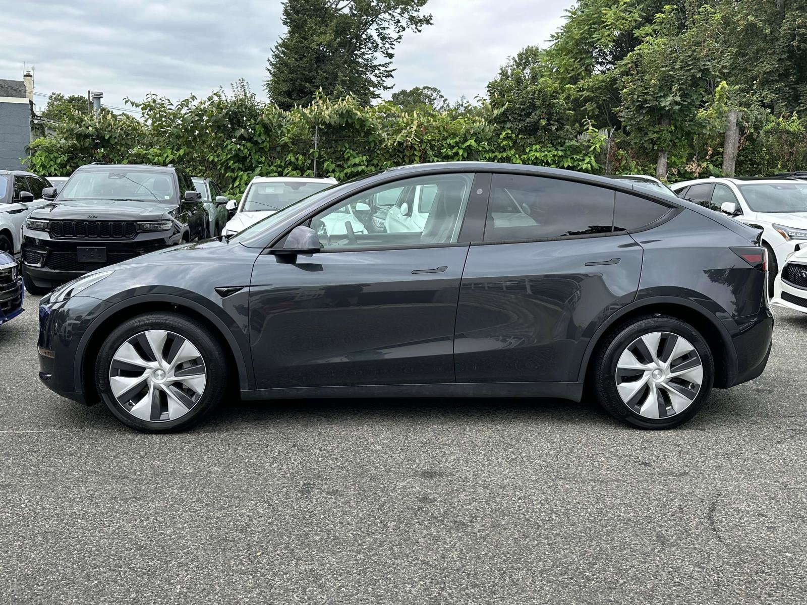 Used 2024 Tesla Model Y Long Range image 6