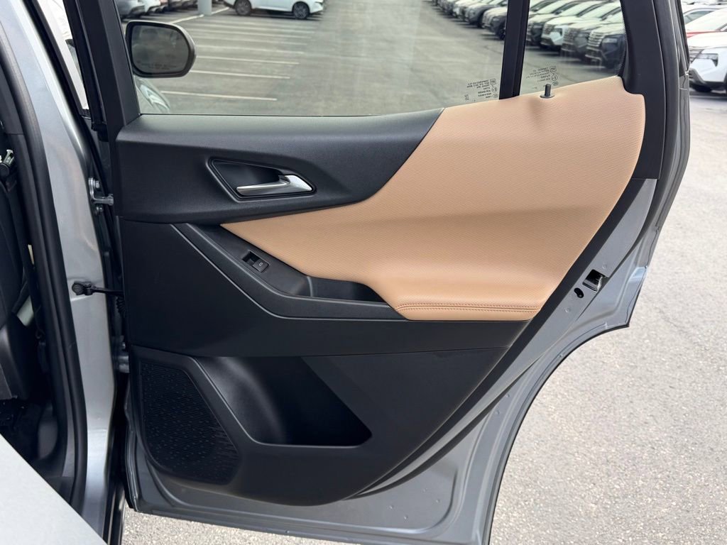 Used 2025 Chevrolet Equinox ACTIV w/ Convenience Package III image 20