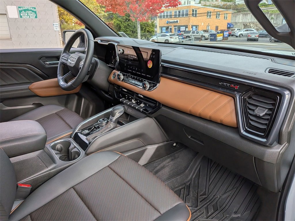 Used 2023 GMC Canyon AT4 w/ AT4 Premium Package image 25