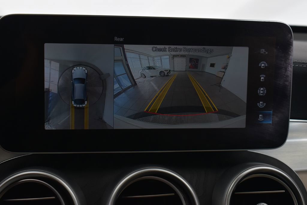 Used 2023 Mercedes-Benz GLC 300 4MATIC Coupe image 20