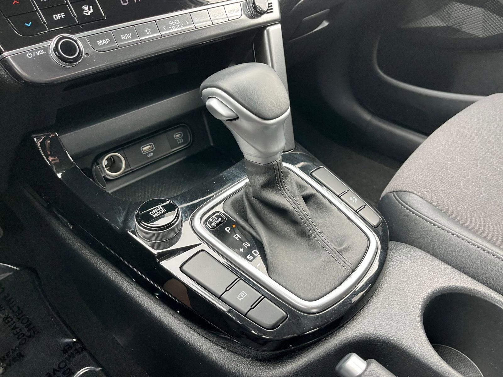 Used 2025 Kia Seltos S image 41