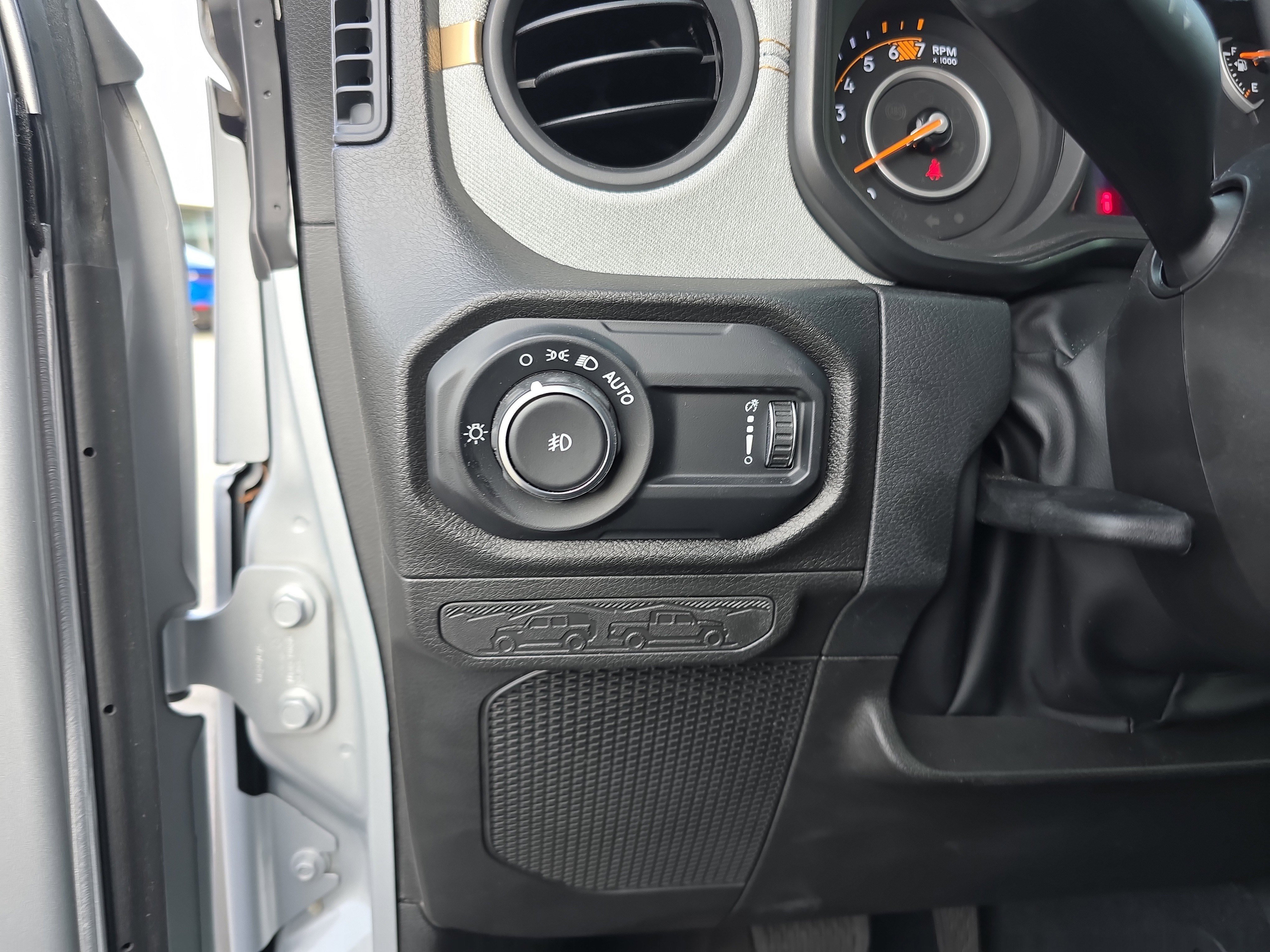 Used 2024 Jeep Wrangler Willys image 37