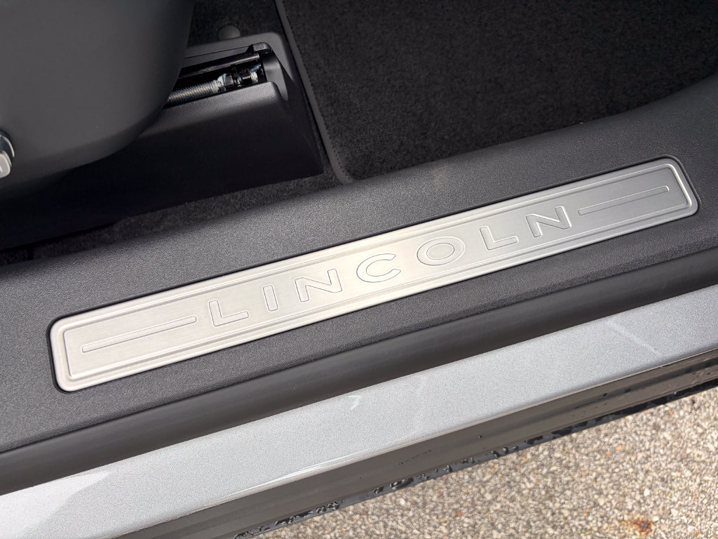 New 2026 Lincoln Nautilus Reserve w/ Jet Appearance Package AWD/4WD image 33