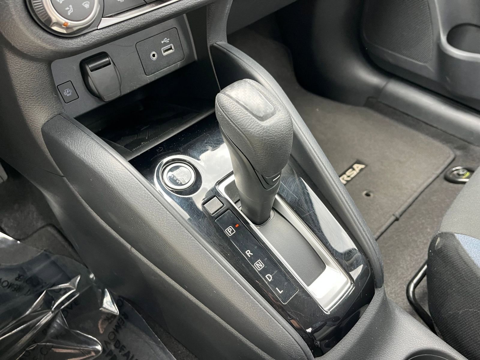 Used 2025 Nissan Versa SV FWD image 40