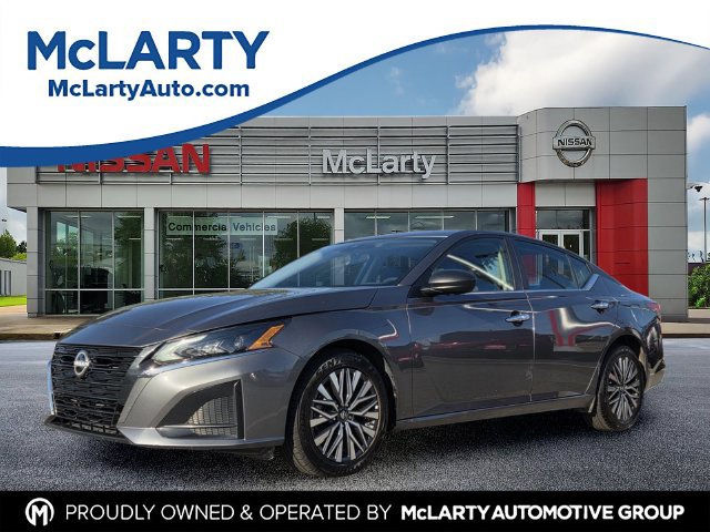 Used 2025 Nissan Altima 2.5 SV