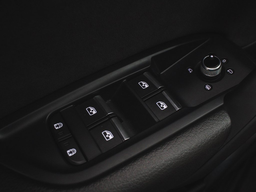 Used 2023 Audi SQ5 Premium w/ Convenience Package image 10