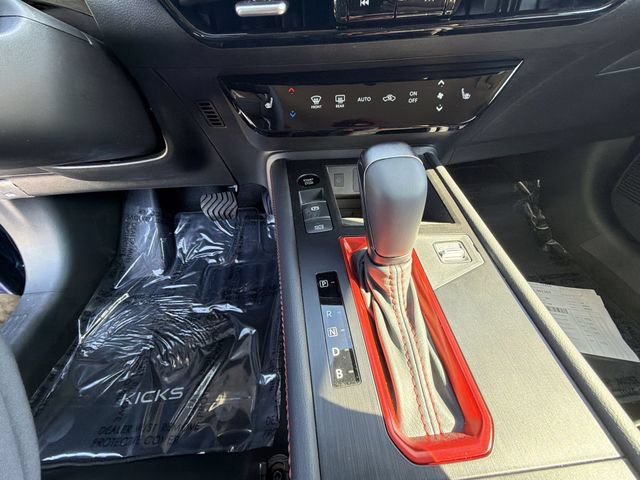 New 2026 Nissan Kicks SR w/ Cold Weather Package AWD/4WD image 19