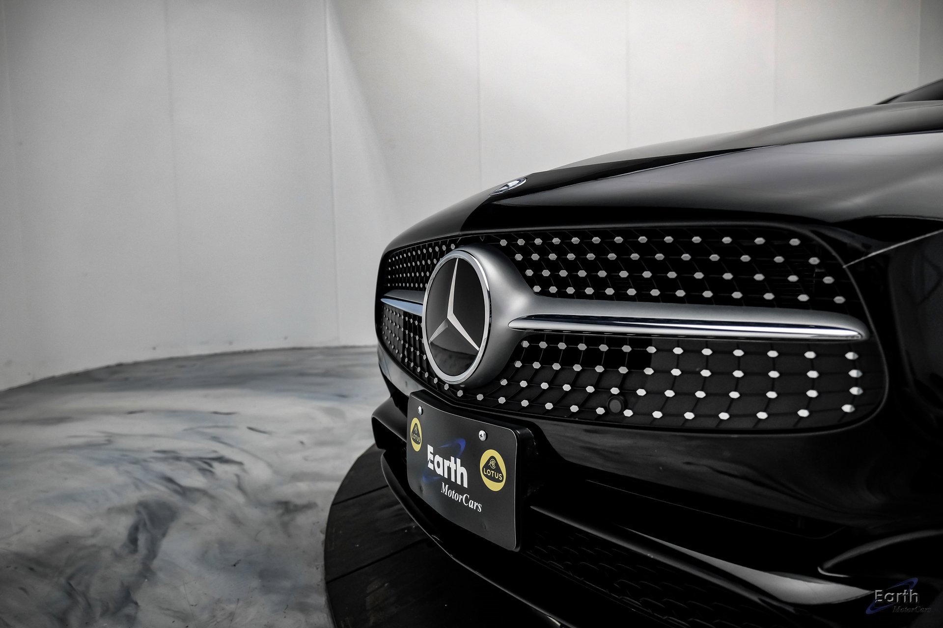 Used 2017 Mercedes-Benz SL 550 image 36