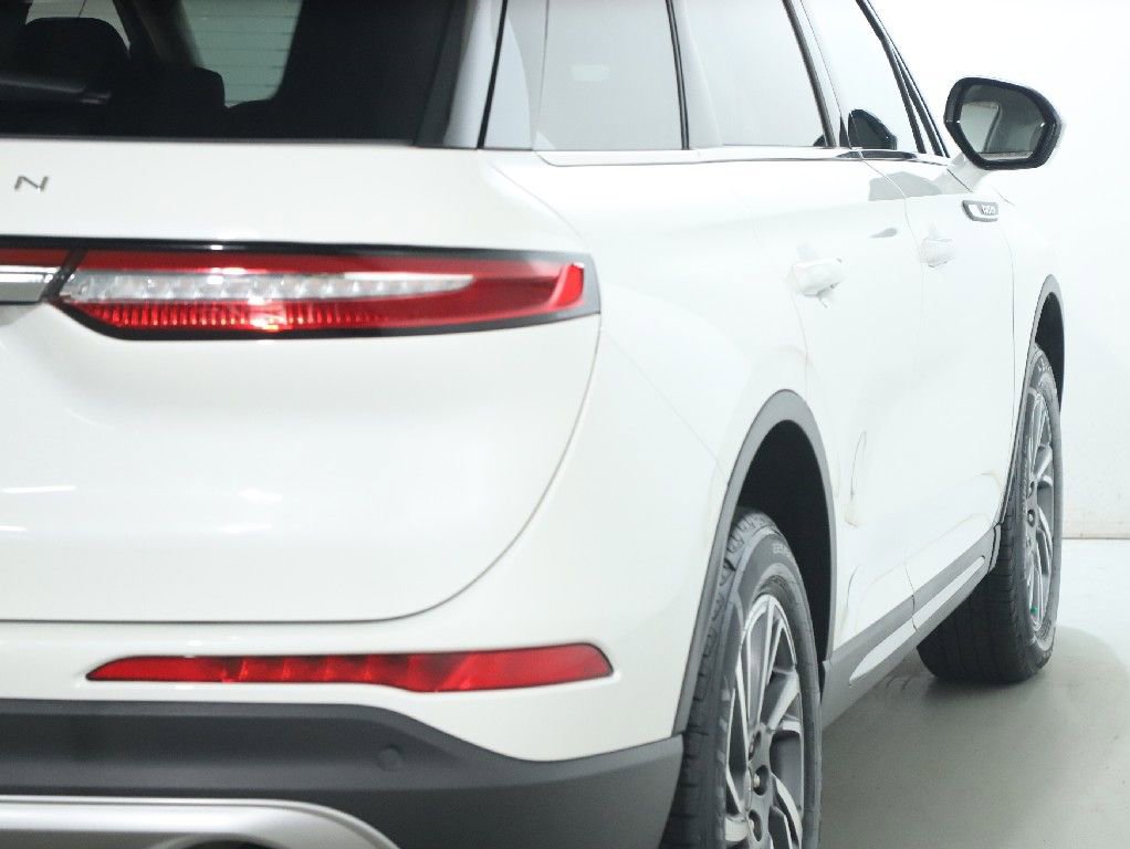 Certified 2023 Lincoln Corsair AWD image 45