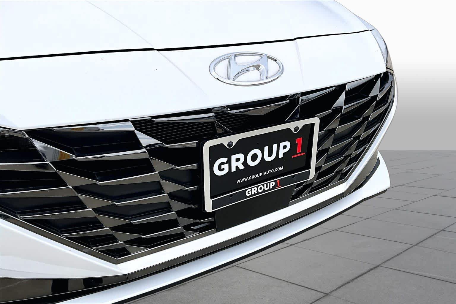 Certified 2023 Hyundai Elantra Limited FWD image 30