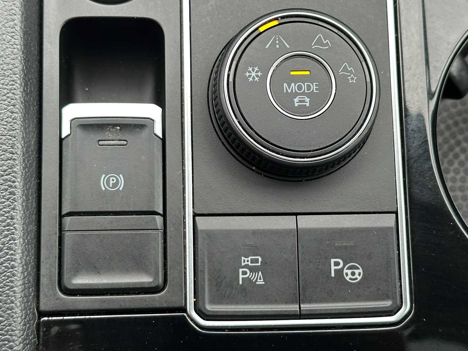 Used 2023 Volkswagen Atlas SEL Premium AWD/4WD image 31