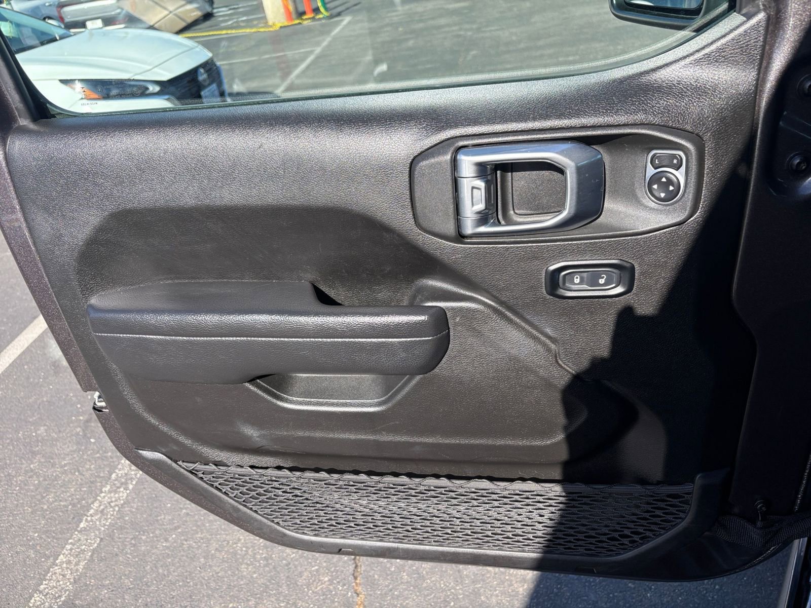 Used 2025 Jeep Wrangler Unlimited Rubicon image 18